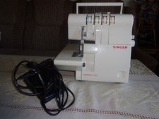 Singer Overlock-Maschine Faden