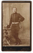 Foto Julius Bruere, Hagenau, Ritterstr. 7, Junger Soldat in Uniform mit Kunst 