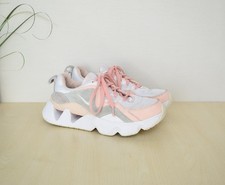 coole Nike Sneaker rosa-grau