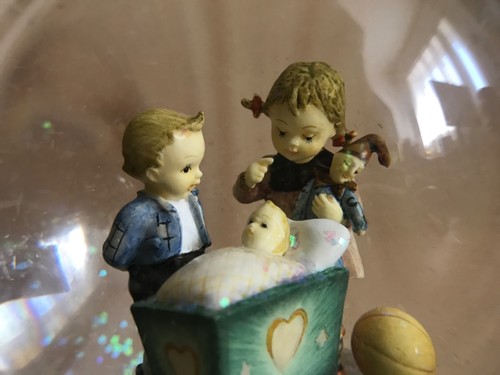 Hochwertige schneekugel von - hochwertige,