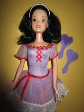 B684) SCHWARZHAARIGES DISNEY SCHNEEWITTCHEN SIMBA TOYS KLEID+HAARREIFEN+SCHUHE