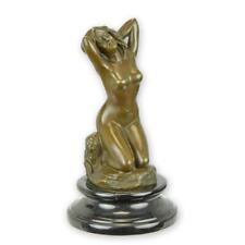 Bronzefigur weiblicher Akt