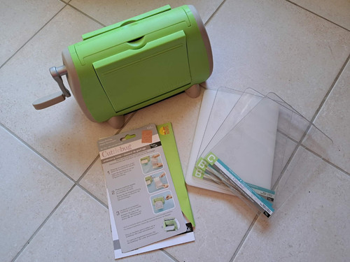 Cuttlebug stanzmaschine mit - cuttlebug,