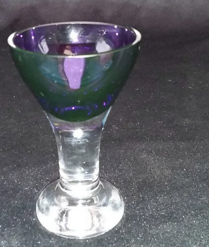 Schönes antikes schnapsglas - schönes,