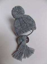 * graue Mütze + Schal für