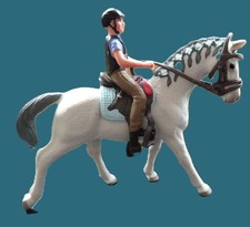 SCHLEICH SCHIMMEL MIT REITER +