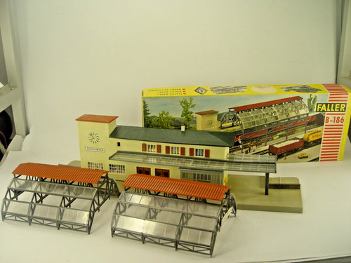 Bahnhof schönblick hallen - bahnhof,