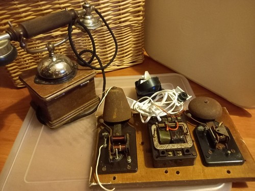 Vintage holz telefon klingel - telefon,