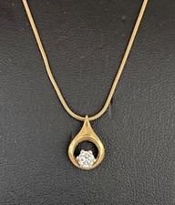 ZEITLOSER SOLITÄR ANHÄNGER