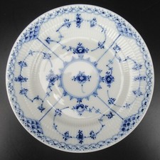 Royal Copenhagen Porzellan Dessertteller Serie Musselmalet Halbspitze 1/574 17cm