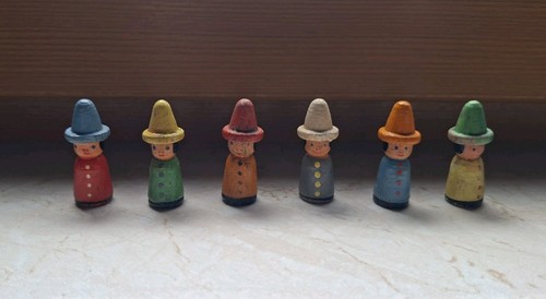 Holzfiguren sehr alt