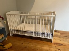 Kindergitterbett „Jill“ von Pinolino (70x140) in gutem Zustand