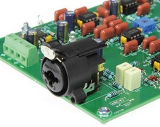 Leerplatine zum Bau einer aktiven Audio Frequenzweiche.