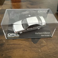 Modellautos 1:43 Eaglemoss Ixo Opel Collection Opel Omega A H. Killmer Vitrine