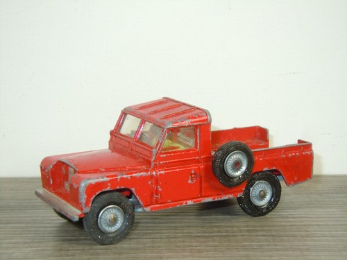 Land rover 109 corgi toys - rover,