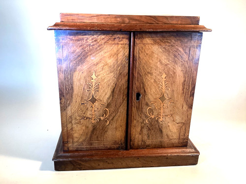 Antiker tischschrank nussbaum - tischschrank,