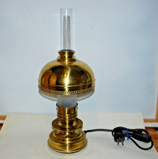 Messing Tischleuchte im Stil einer Petroleumlampe , Höhe ca. 45 cm