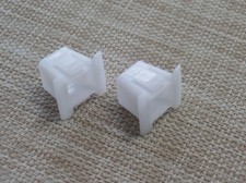 2x guide bushes headlight