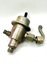 Mercedes W126 R129 W124 W201 Druckregler Kraftstoffdruckregler 0438161001 BOSCH