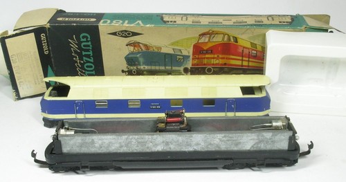 Diesellok v180 053 - h0,
