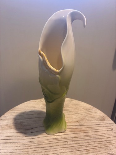 Cala lily vase regal - lily,