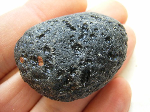 Schwarzer tektit aus china - schwarzer,