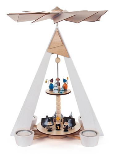 Pyramide mit kurrende und - pyramide,