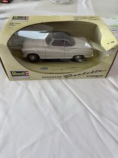 Revell 1/18 Borgward Isabella