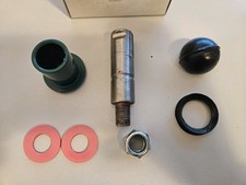 2x Laufbolzen Trabant 601