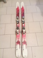 Set Skier Rossignol Bandit mit Bindung 154, Skischuhe Salomon Gr.25, Stöcke 110