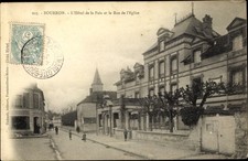 Ak Bourron Seine et Marne, Hôtel de la Paix et Rue de l´Église - 2669925