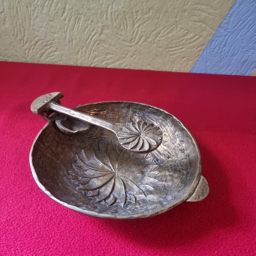 Nussknacker schale aus messing - aus,