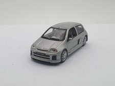 Renault Clio V6 3000 1/43 Silber