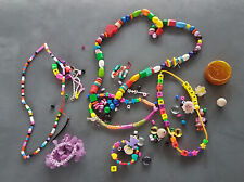 Konvolut Kinderschmuck / Bastelperlen / Perlen