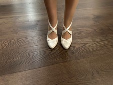 Brautschuhe der Marke White