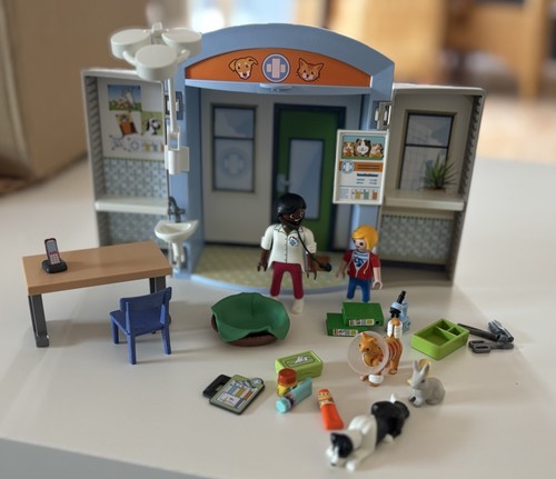 Playmobil 70309 city life - 70309, beim