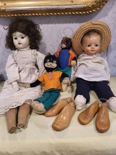 Alte Puppen mit Schlafaugen