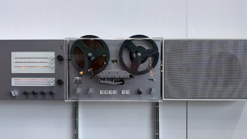 Braun dieter rams wall - braun,