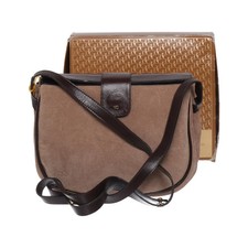 Traveller's Club Collection