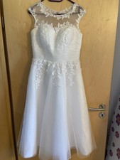 Knielanges Brautkleid zum