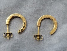 goldfarbene Creolen mit