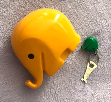 D r u m b o  - Spardose,   XXL,   1986 ,  gelb  +  Schlüsselanhänger,  neuwertig