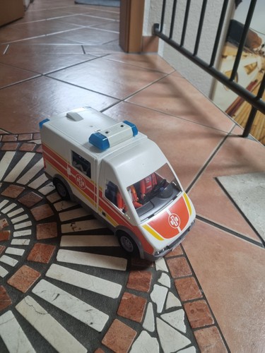 Playmobil krankenwagen - playmobil,
