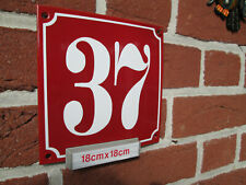 Hausnummer Emaille Nr 37 weiße Zahl roter Hintergrund 18 cm x 18 cm Baujahr 2021