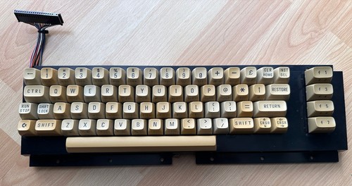 Commodore c64 tastatur - commodore,