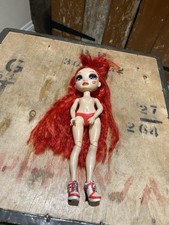 RAINBOW HIGH Puppe Ruby