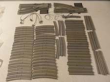 Lego Zug 12V Konvolut Mittelschienen gerade und gebogen Kabel Weichen 84 Teile