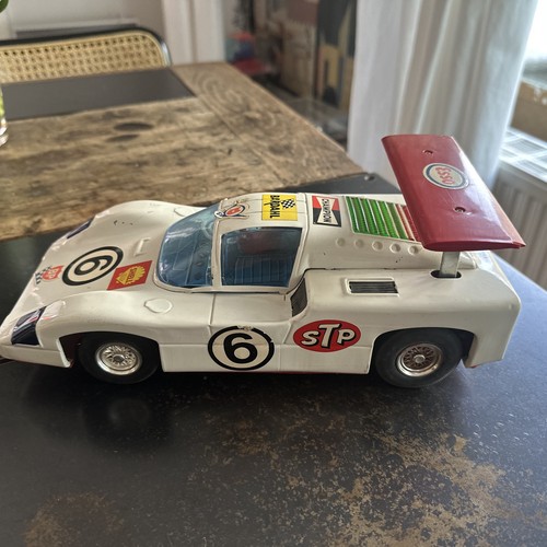Jim hall chaparral race car - hall,