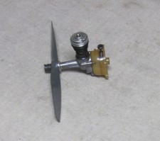 Cox Space Bug Jr mit 0,8 ccm von ca 1955 mit Plob Modellmotor