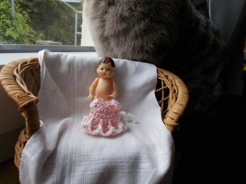 Puppenstube kleid puppe 7cm - puppenstube,, puppe,